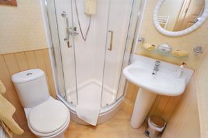 Ensuite guest bedroom two- click for photo gallery